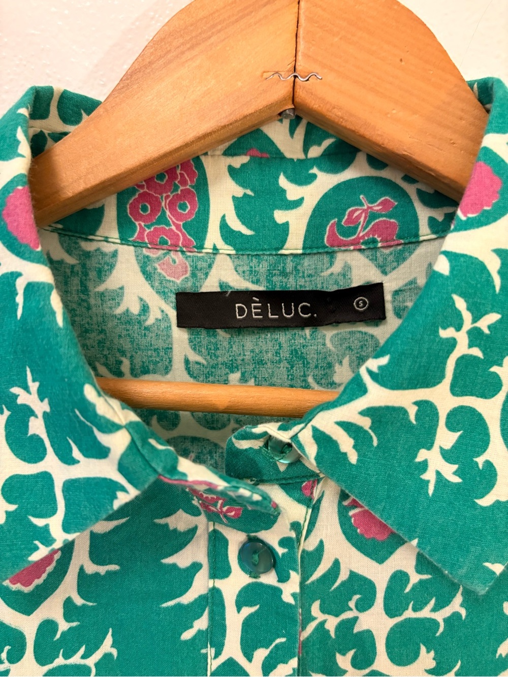 Deluc Small Green Floral Button-Front Midi Dress - Picture 4 of 8